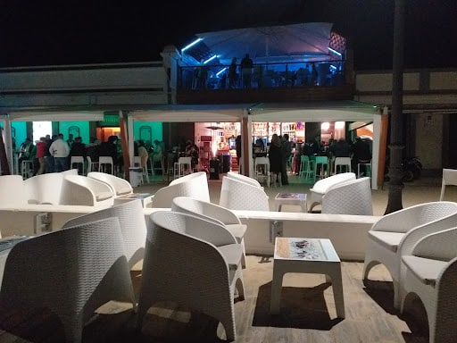 Bar La Playa Bajo de Guia discoteca