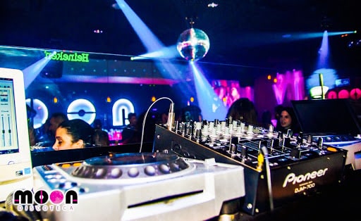 MOON MUSIC CLUB discoteca