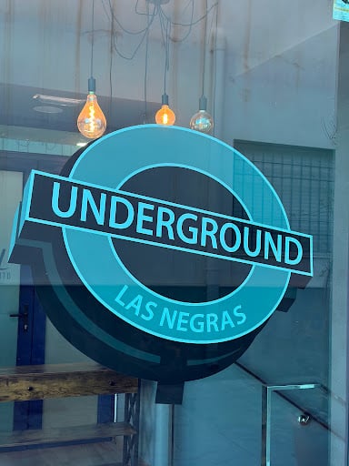 Underground Las Negras discoteca